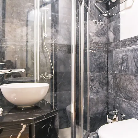 فندق Luxir 4*