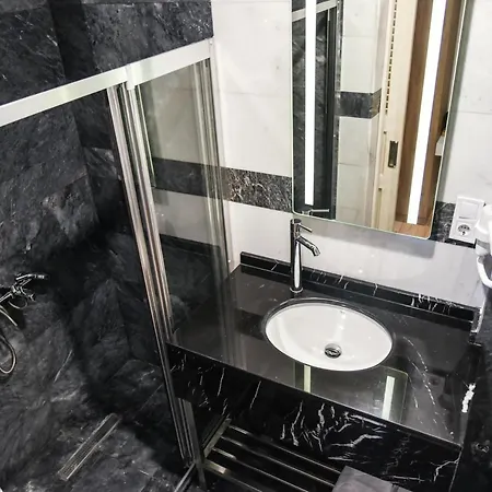 Luxir Hotel 4*