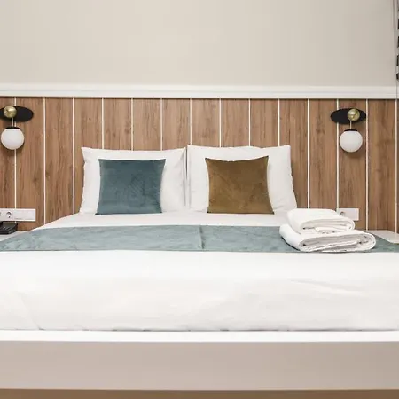 Luxir Hotel